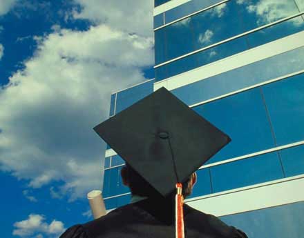 Why Looking for a Job Now is Best for Graduating Students